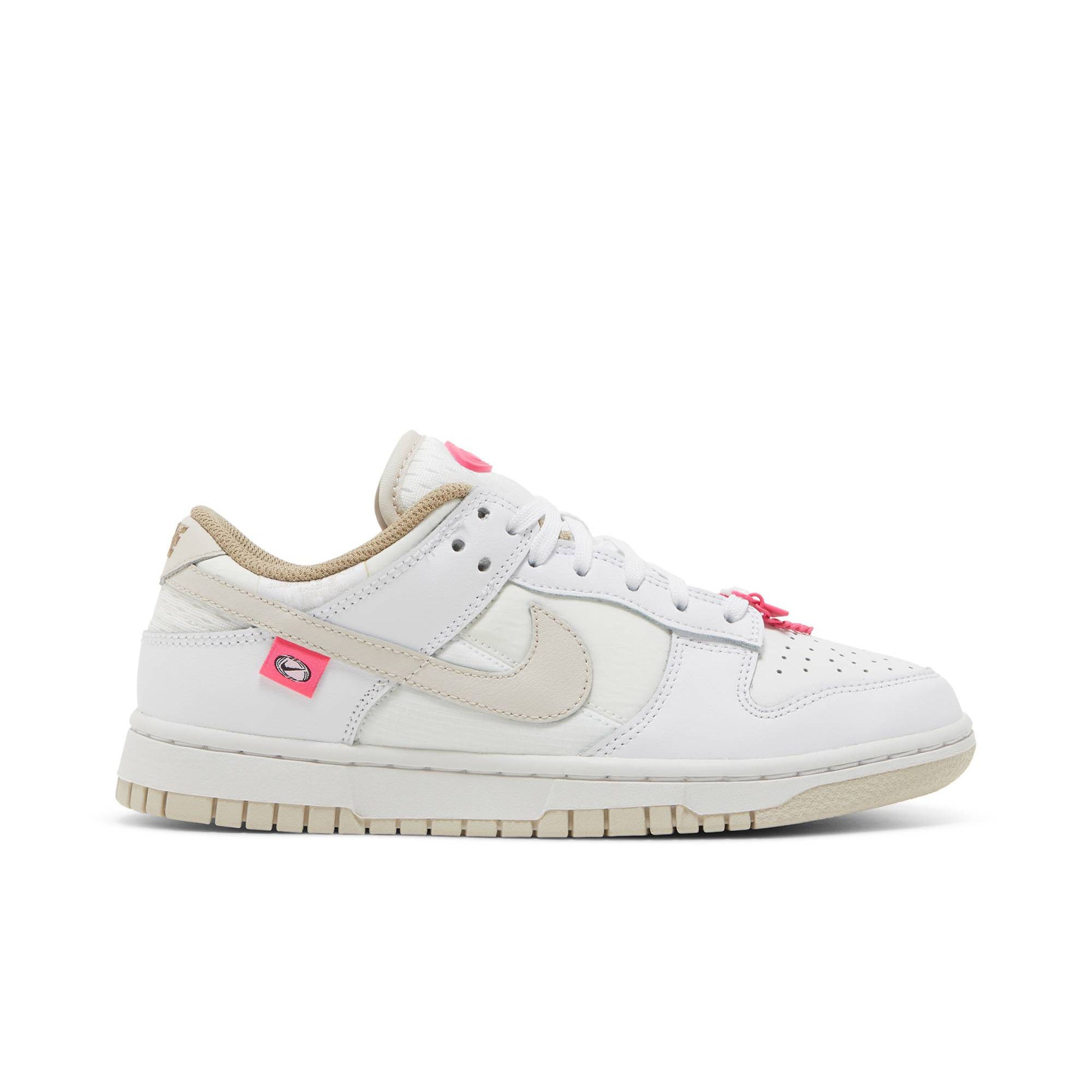 Wmns Dunk Low 'Pink Bling' DX6060-121