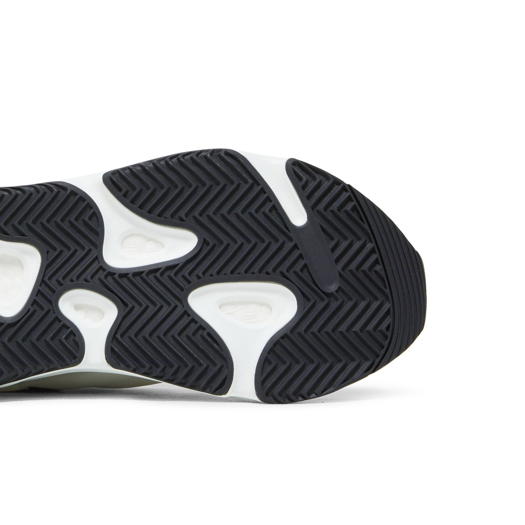 Yeezy Boost 700 MNVN Laceless 'Analog' IG4798