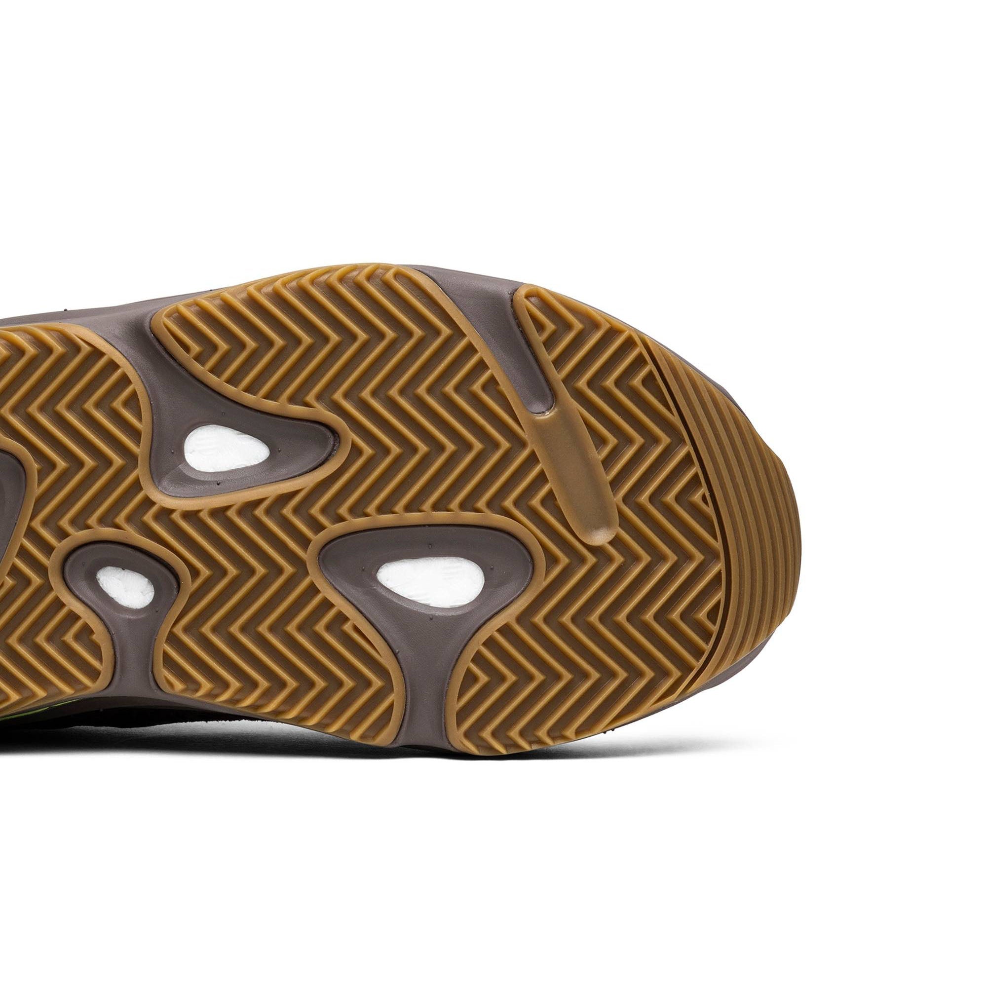Yeezy Boost 700 'Mauve' EE9614