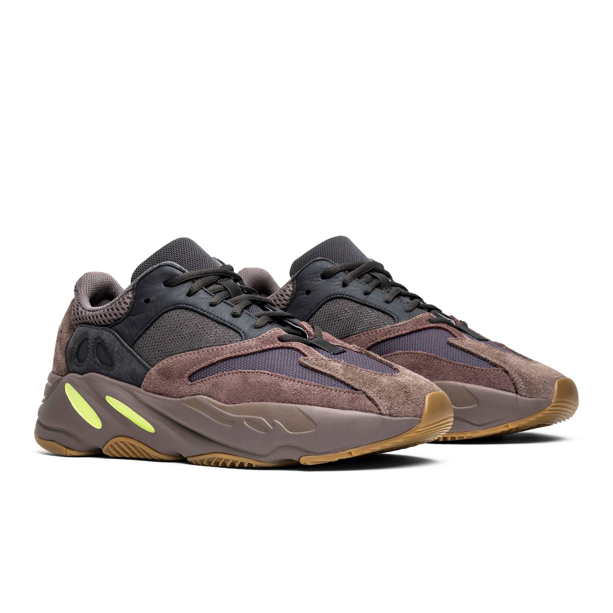 Yeezy Boost 700 'Mauve' EE9614