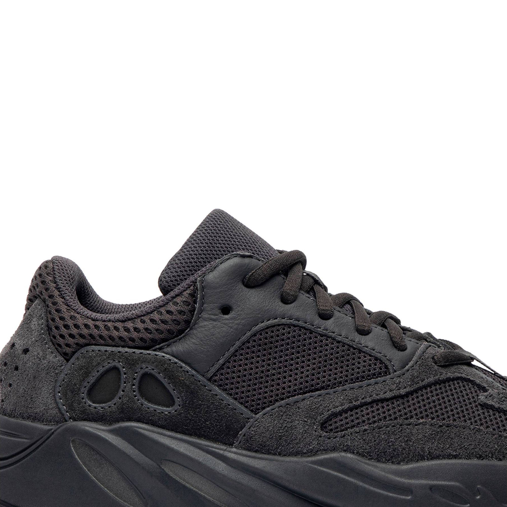 Yeezy Boost 700 'Utility Black' FV5304