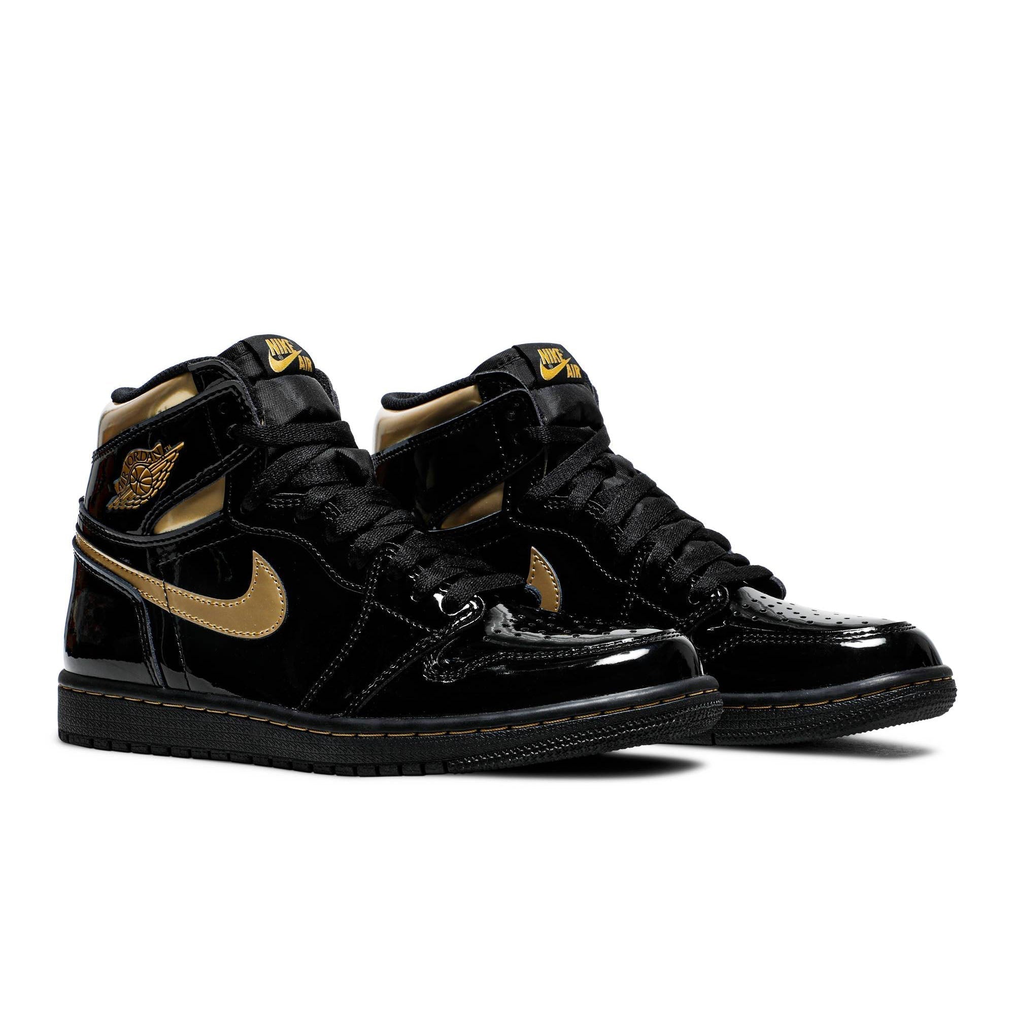 Air Jordan 1 Retro High OG 'Black Metallic Gold' 555088-032
