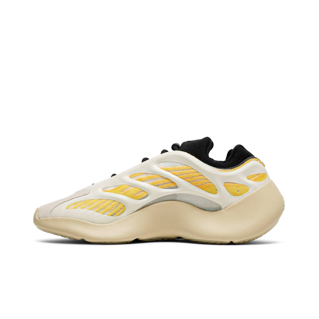 Yeezy 700 V3 'Safflower' G54853