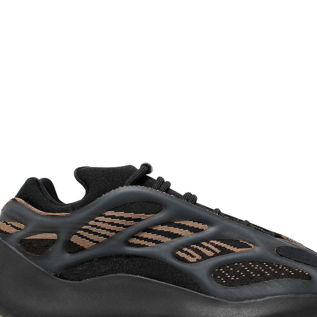 Yeezy 700 V3 'Clay Brown' GY0189