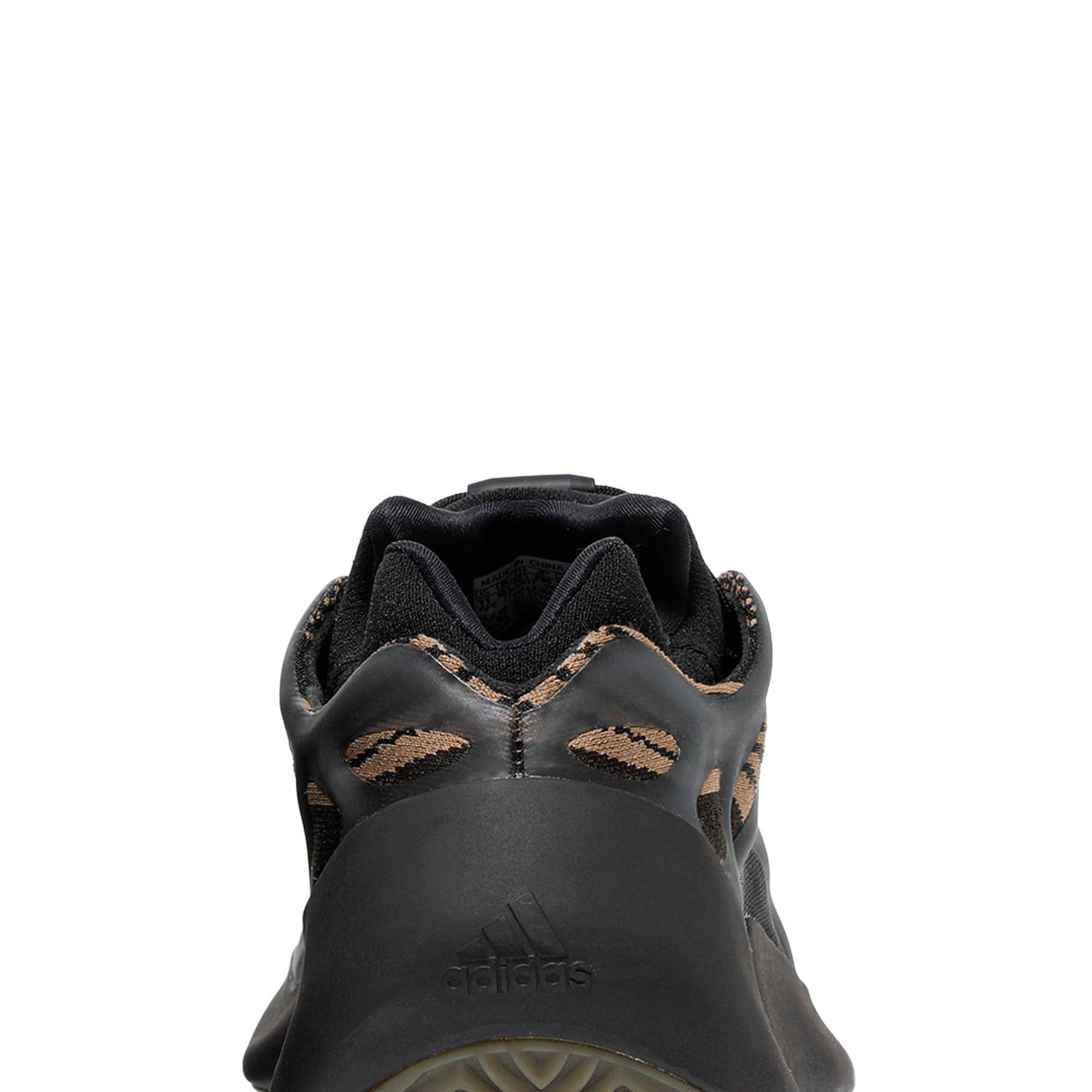 Yeezy 700 V3 'Clay Brown' GY0189