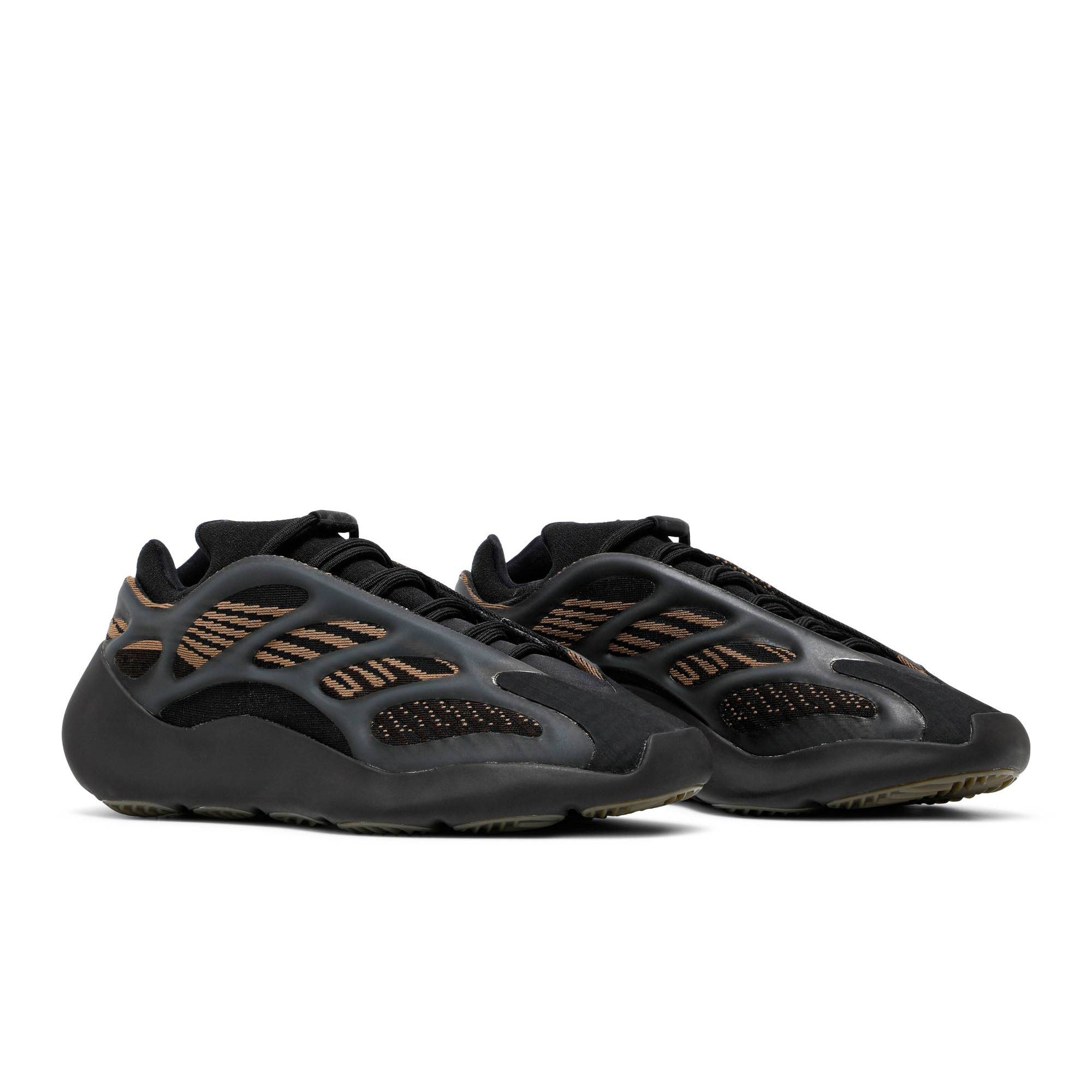 Yeezy 700 V3 'Clay Brown' GY0189