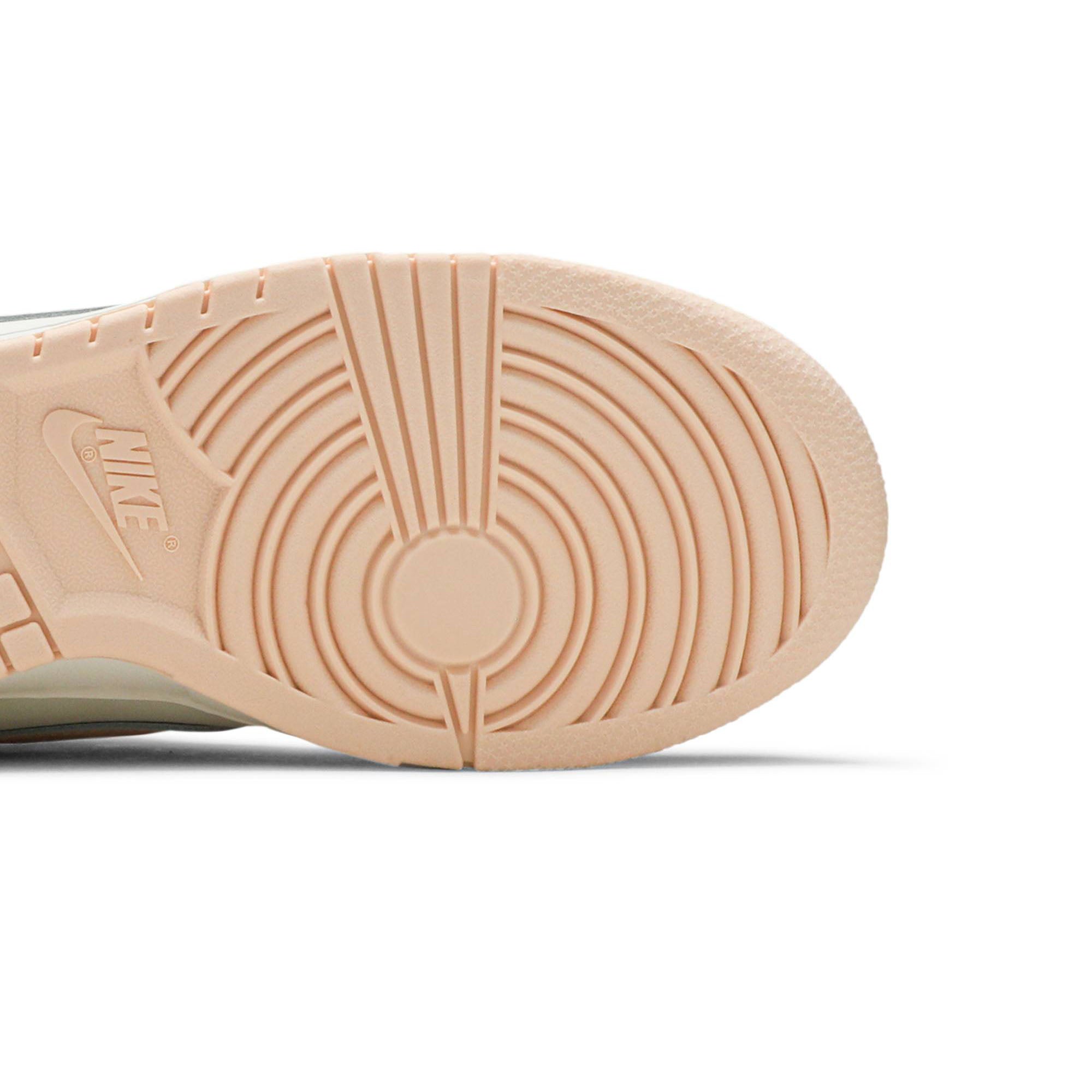 Wmns Dunk Low 'Orange Pearl' DD1503-102