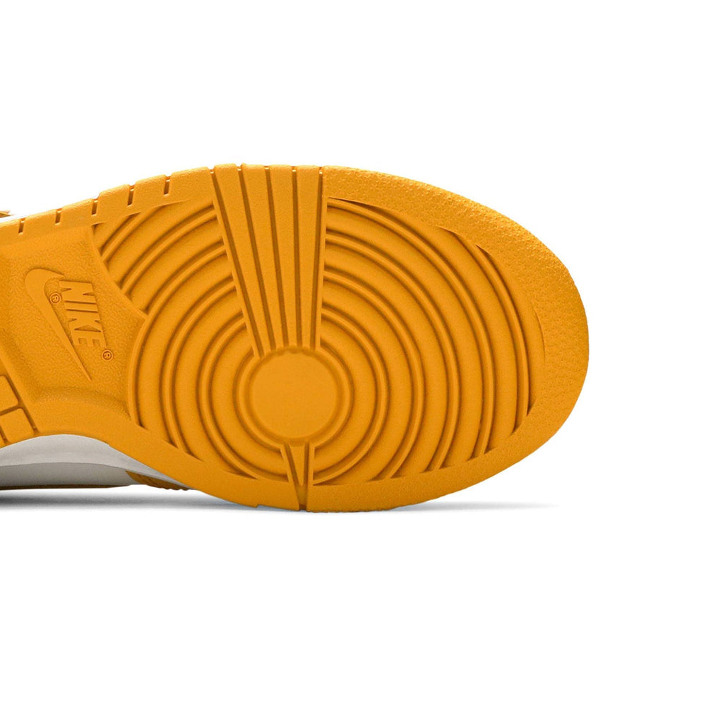 Wmns Dunk High 'Dark Sulfur' DD1869-106