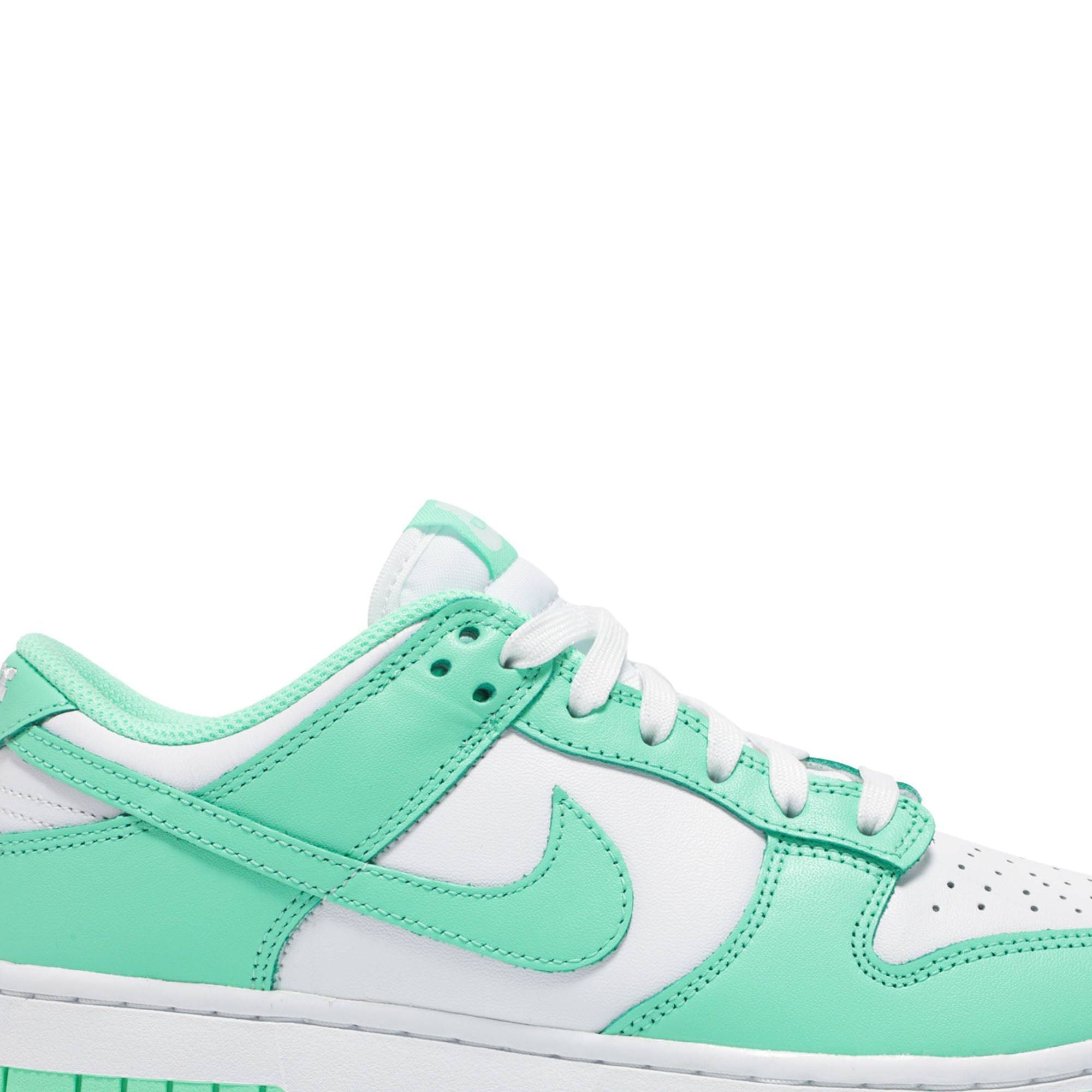 Wmns Dunk Low 'Green Glow' DD1503-105