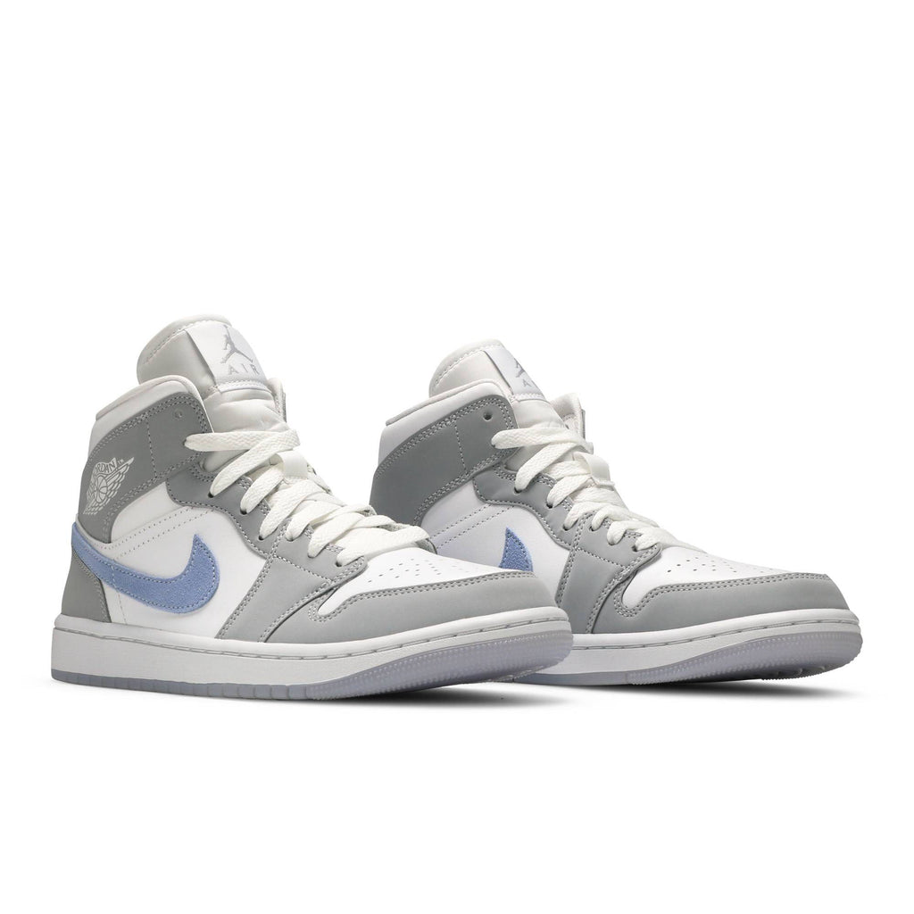 Wmns Air Jordan 1 Mid 'Wolf Grey Aluminum' BQ6472-105