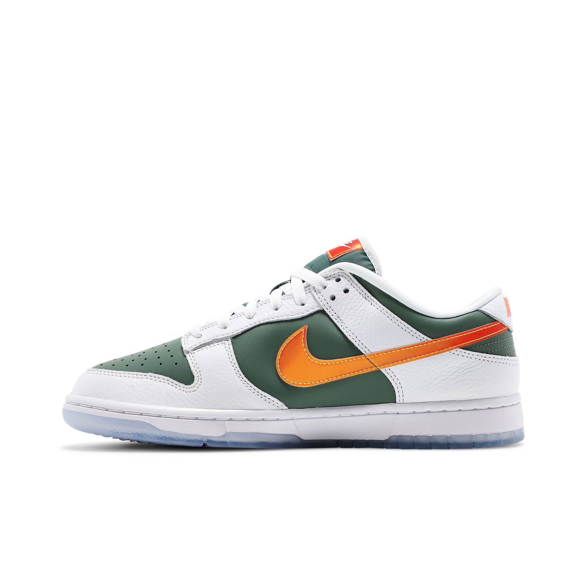 Dunk Low 'NY vs NY' DN2489-300