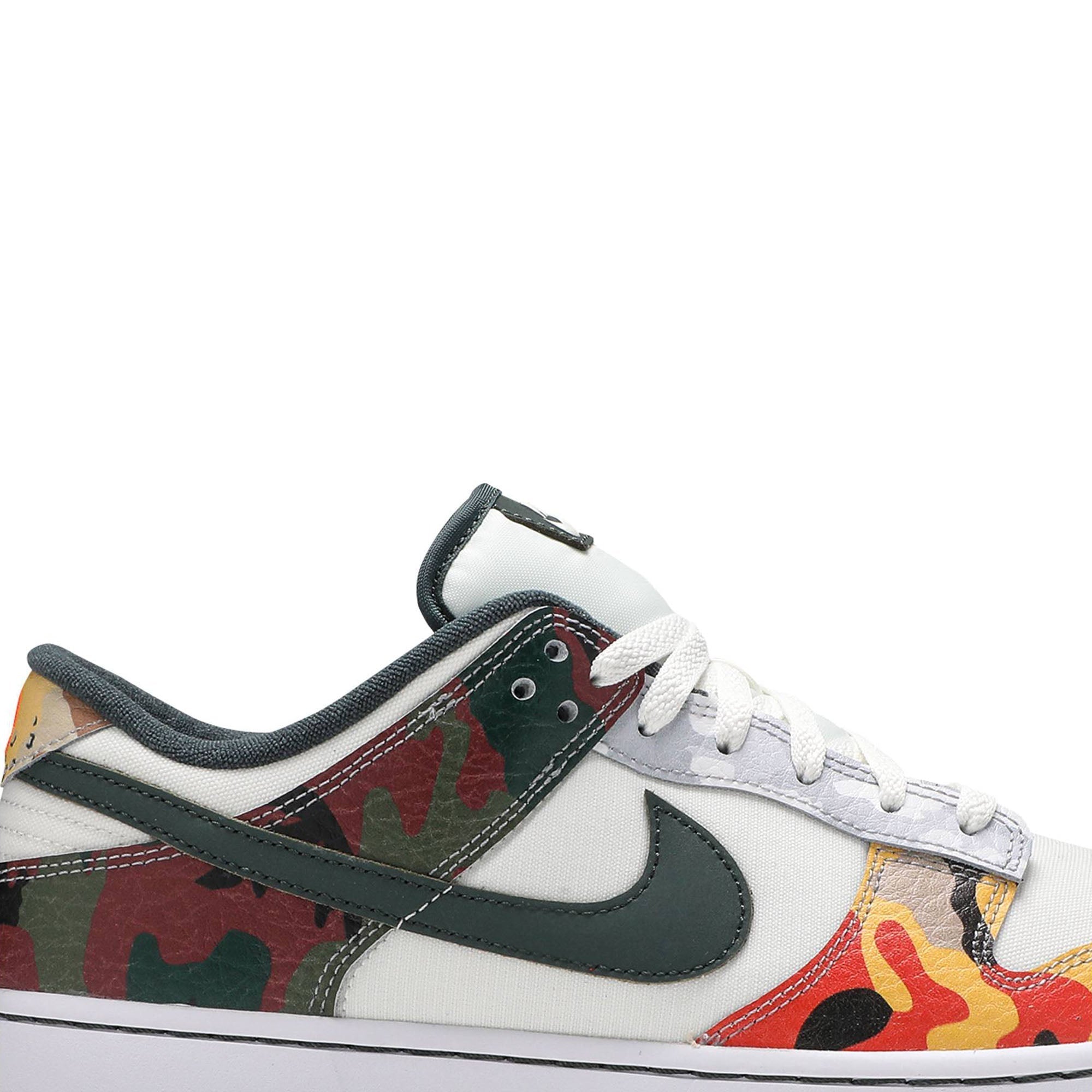 Dunk Low SE 'Sail Multi-Camo' DH0957-100