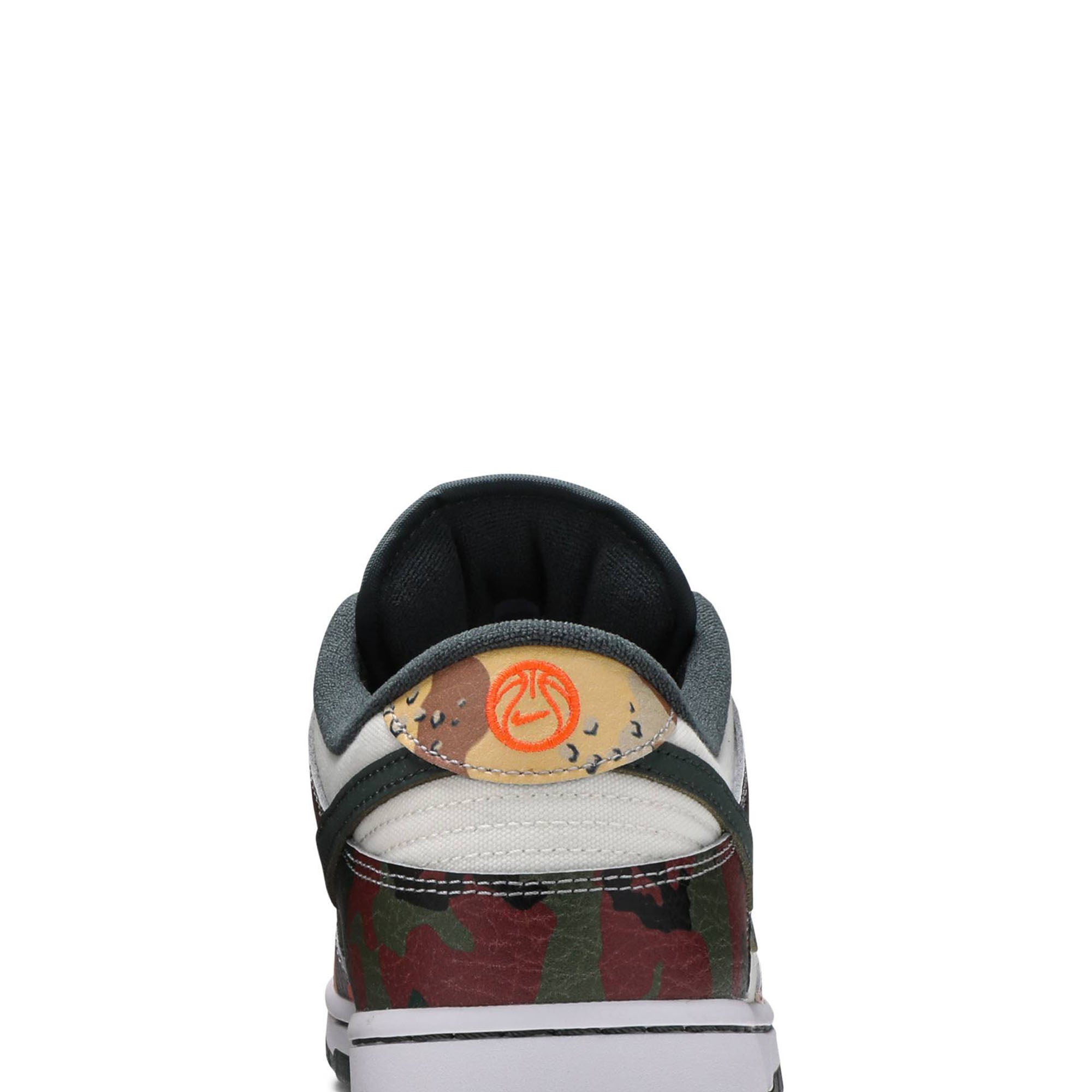 Dunk Low SE 'Sail Multi-Camo' DH0957-100