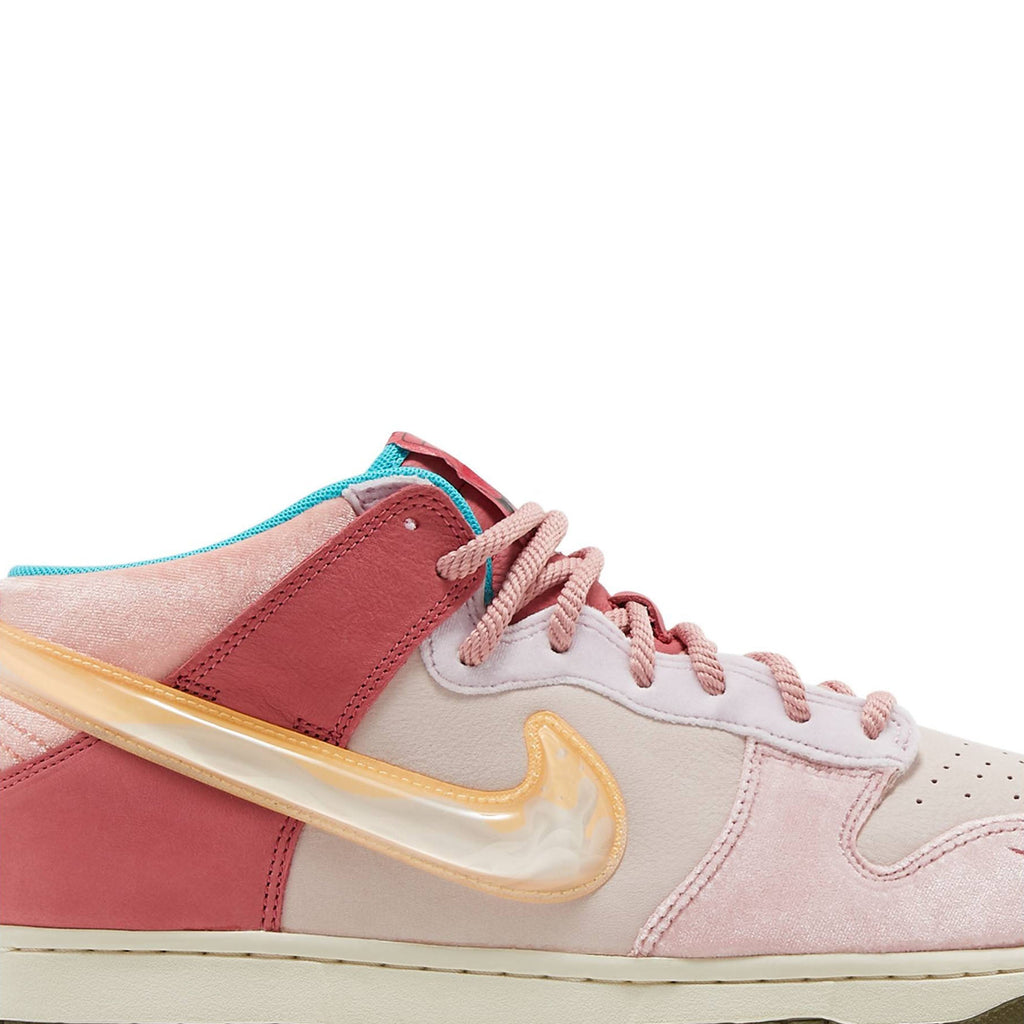 Social Status x Dunk Mid 'Strawberry Milk' DJ1173-600