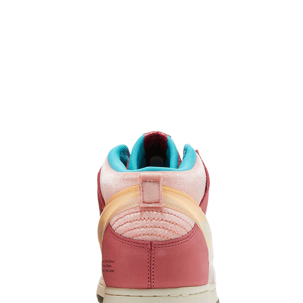 Social Status x Dunk Mid 'Strawberry Milk' DJ1173-600