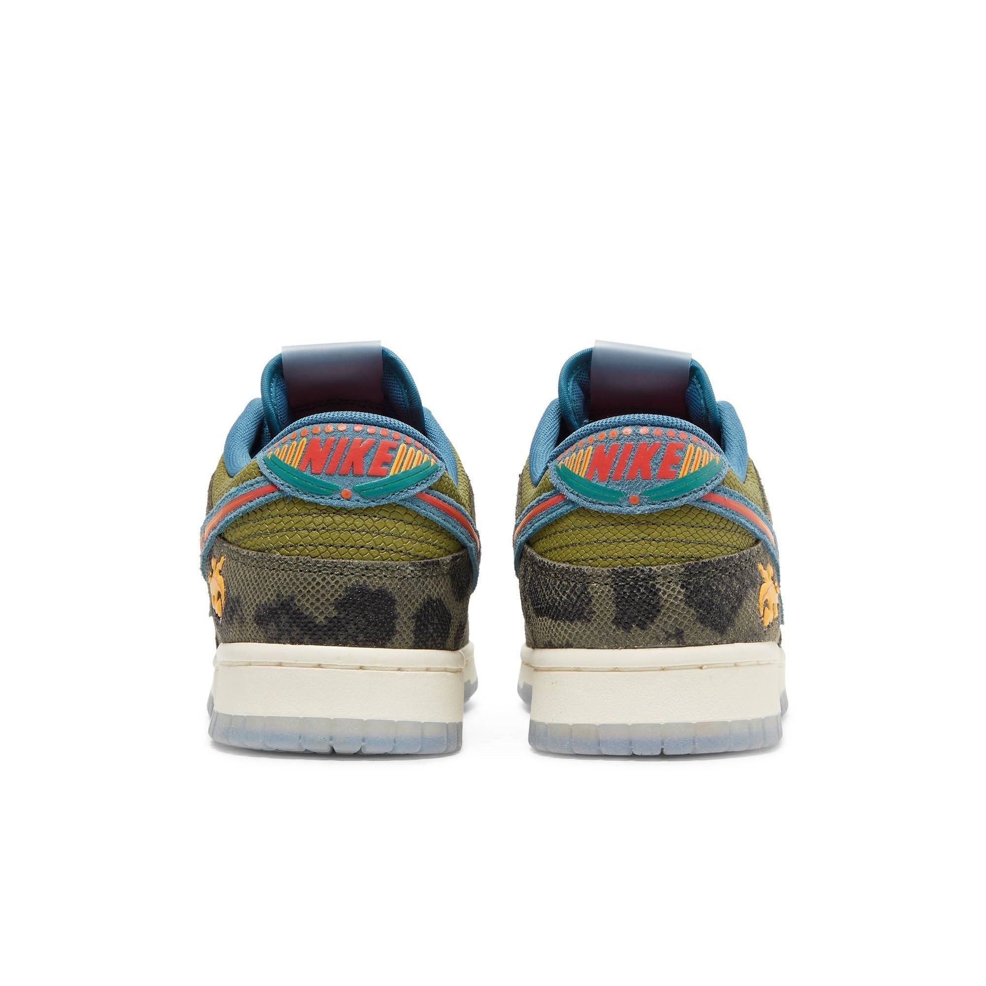 Dunk Low 'SiEMPRE Familia' DO2160-335