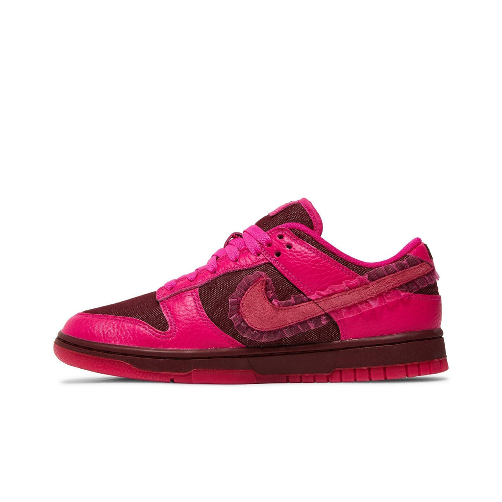 Wmns Dunk Low 'Valentine's Day' DQ9324-600