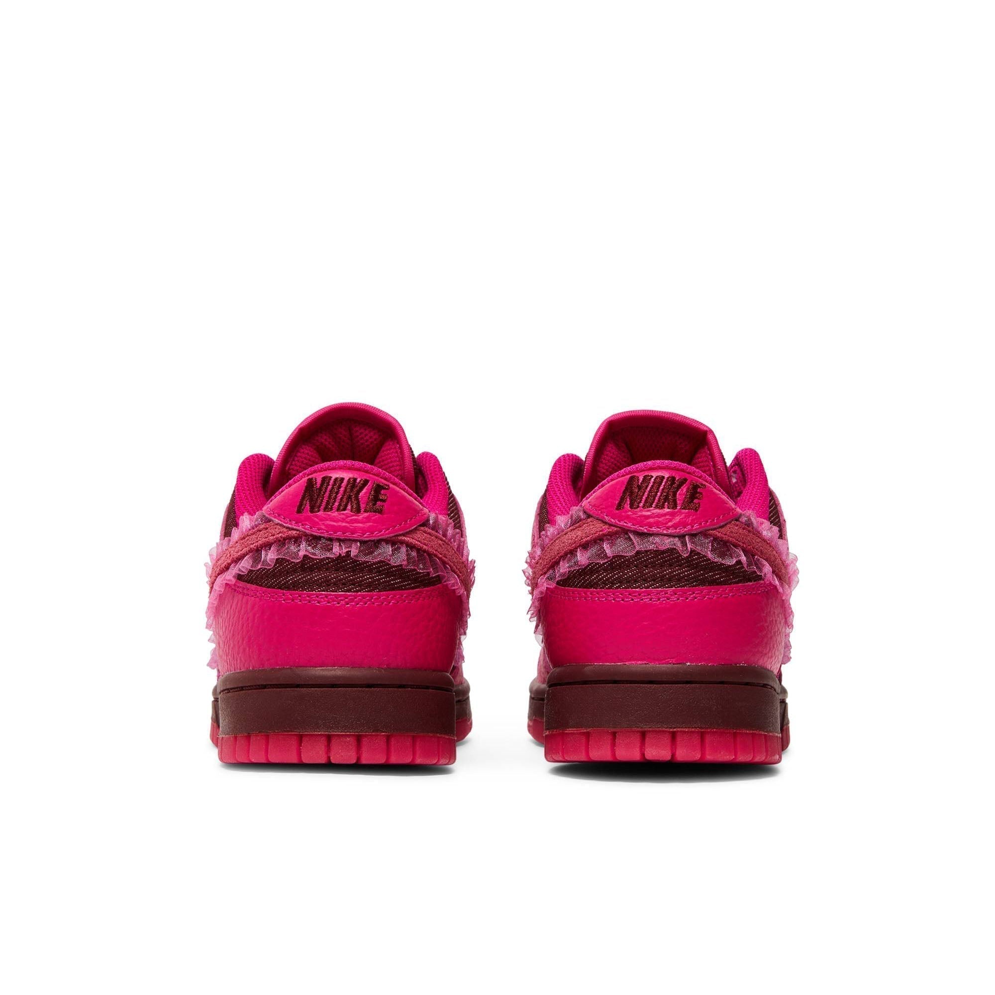 Wmns Dunk Low 'Valentine's Day' DQ9324-600