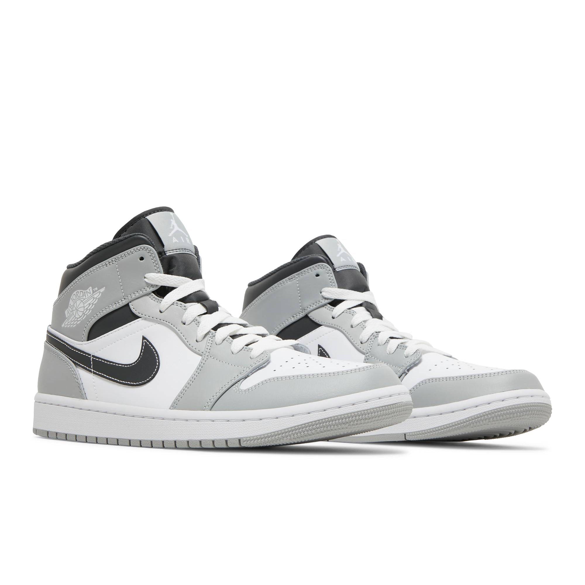 Air Jordan 1 Mid 'Light Smoke Grey' 554724-078