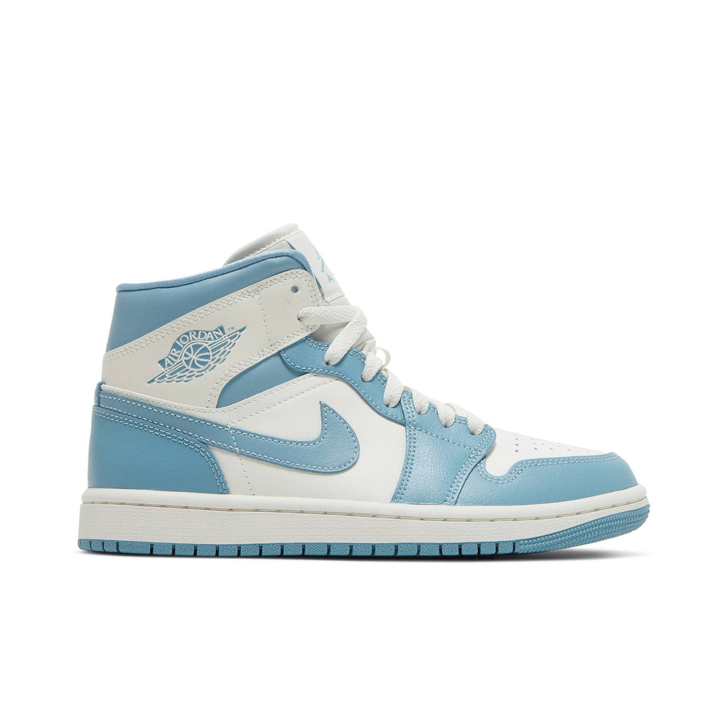 Wmns Air Jordan 1 Mid 'University Blue' BQ6472-141