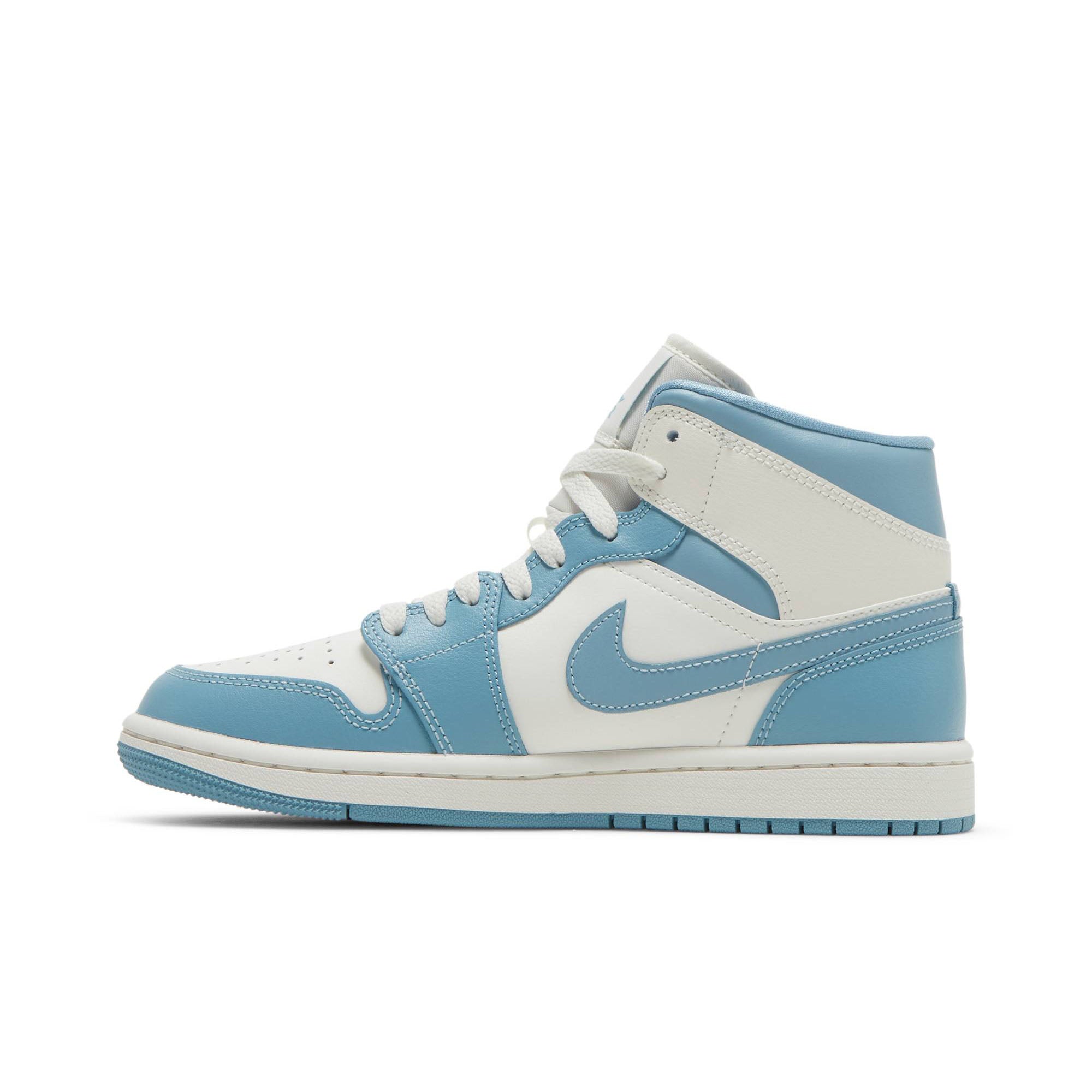 Wmns Air Jordan 1 Mid 'University Blue' BQ6472-141