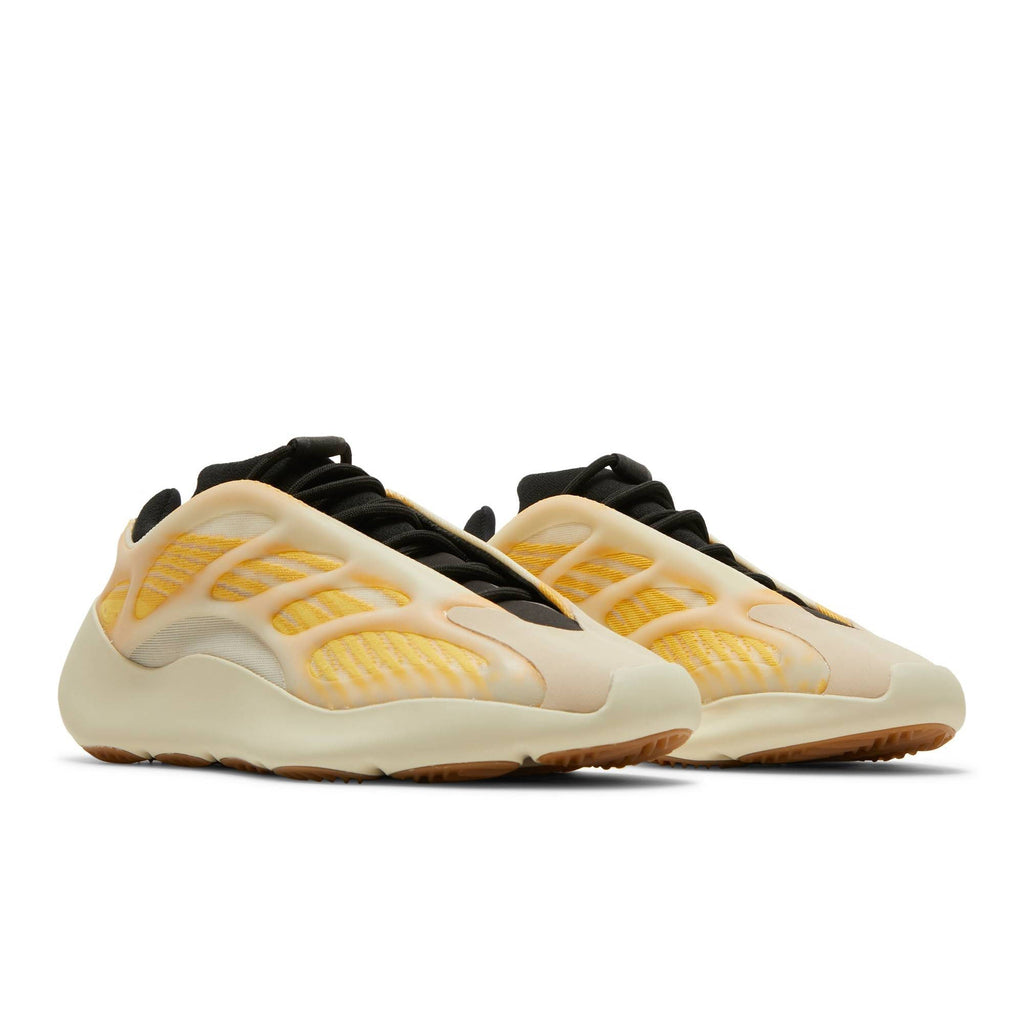 Yeezy 700 V3 'Mono Safflower' HP5425