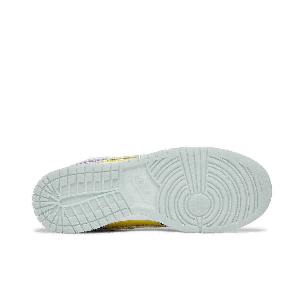 Dunk Low 'Doernbecher 2022' DR7305-100