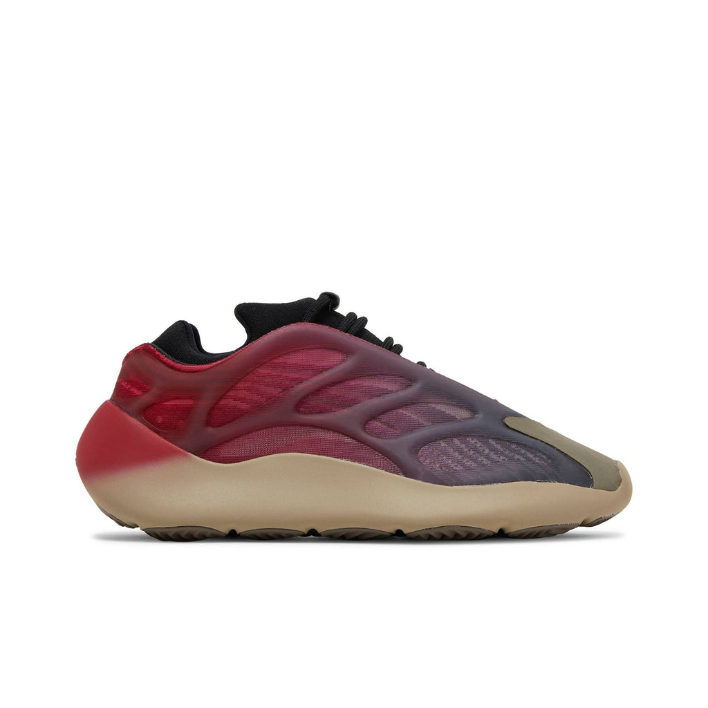 Yeezy 700 V3 'Fade Carbon' GW1814