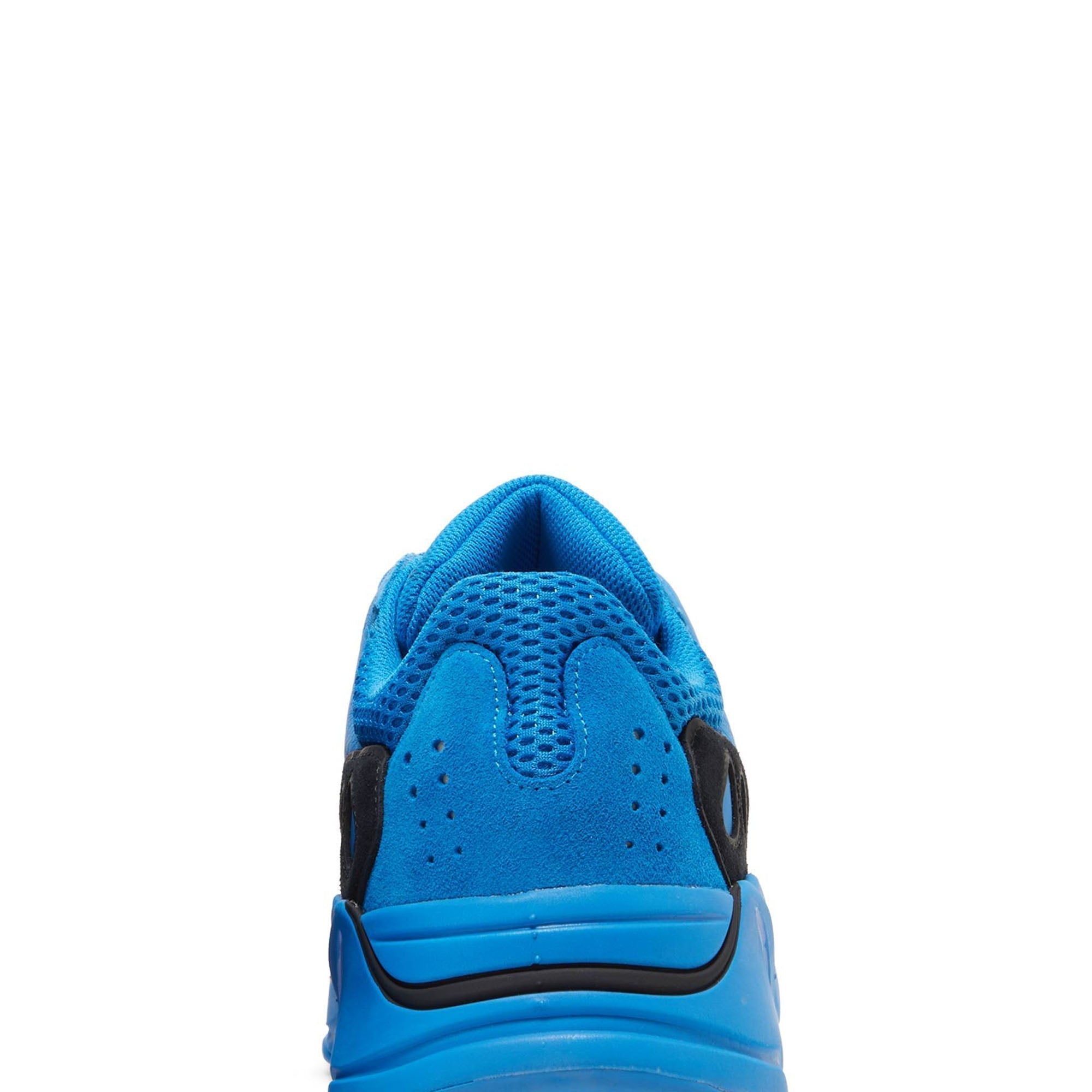 Yeezy Boost 700 'Hi-Res Blue' HP6674