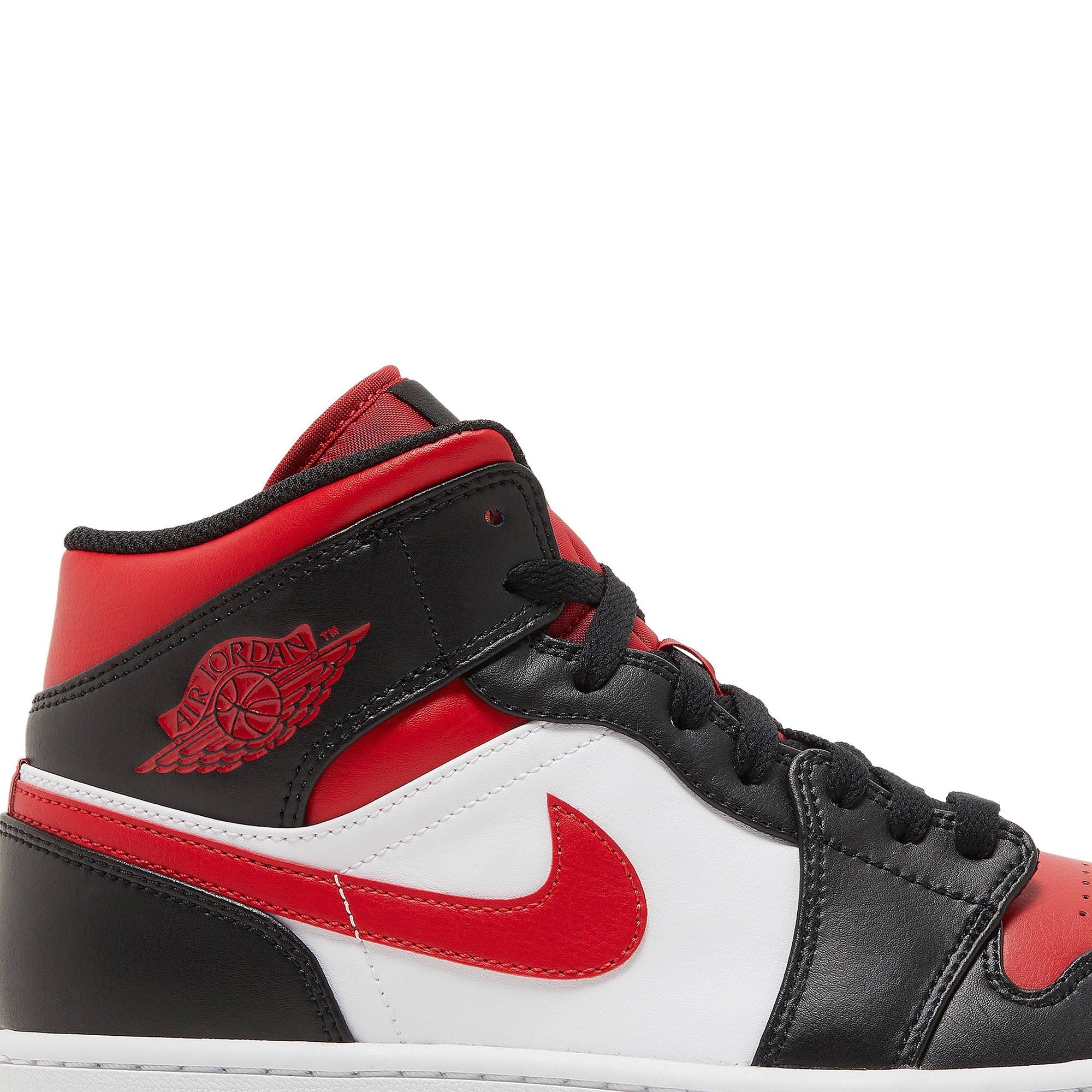 Air Jordan 1 Mid 'Bred Toe' 554724-079